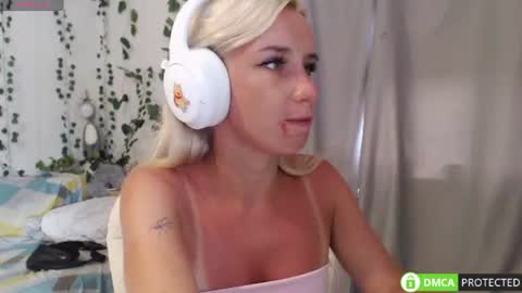 Mia online show from 07.23.26