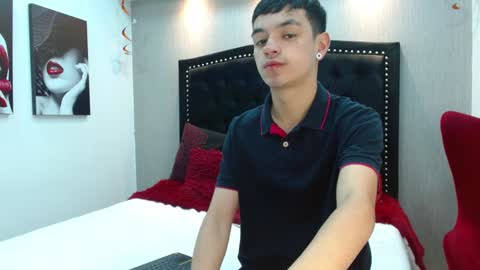 Snapshot of lawford_mike chatting on 12.09.24 Mike online show from 12.09.24