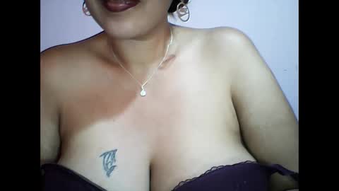 Snapshot of layanah12 chatting on 12.21.24 layanah12 online show from 12.21.24