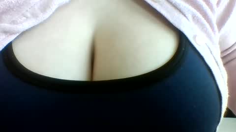 layannalea online show from 05.04.26