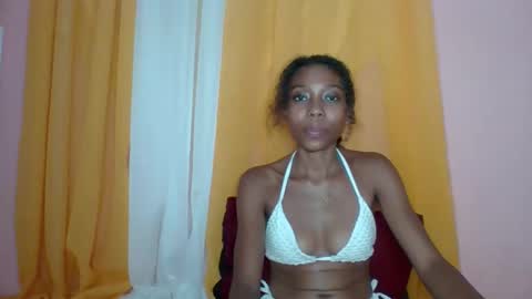 Snapshot of layannek chatting on 05.14.26 layannek online show from 05.14.26