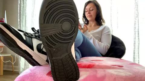 Laycee Layne online show from 03.30.26