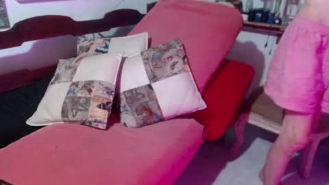 Laye19 online show from 12.03.24