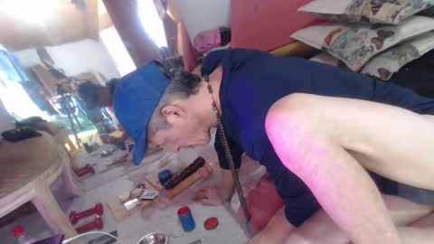 Laye19 online show from 01.27.25