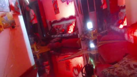 Laye19 online show from 02.02.25