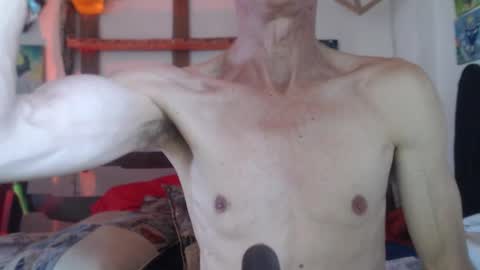 Laye19 online show from 02.14.25