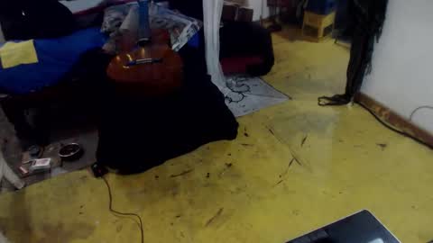 Laye19 online show from 09.16.25