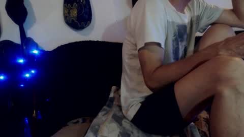 Laye19 online show from 10.05.25