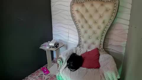 Snapshot of layla_707 chatting on 03.19.26 Layla online show from 03.19.26