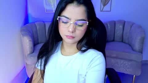 Layla Breezee online show from 05.03.26