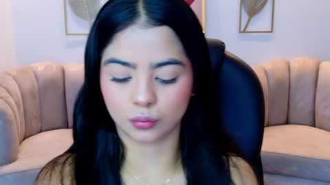 Snapshot of layla_breezee_ chatting on 05.19.26 Layla Breezee online show from 05.19.26