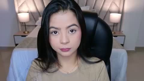 Snapshot of layla_breezee_ chatting on 07.06.26 Layla Breezee online show from 07.06.26