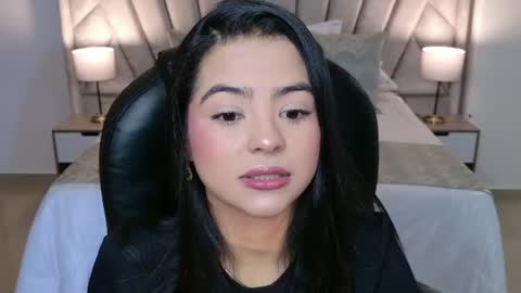 Snapshot of layla_breezee_ chatting on 07.10.26 Layla Breezee online show from 07.10.26