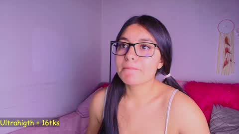 Layla online show from 01.04.25