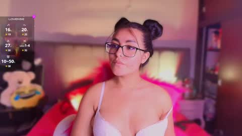 Layla online show from 02.19.25