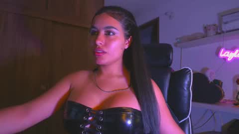 Layla online show from 07.16.26