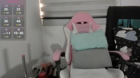 Snapshot of layla_sia chatting on 03.06.26 LAYLA online show from 03.06.26