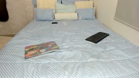 Snapshot of layla_vanegas chatting on 01.22.25 Layla Vanegas online show from 01.22.25