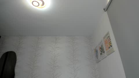 Snapshot of layla_vanegas chatting on 01.25.25 Layla Vanegas online show from 01.25.25