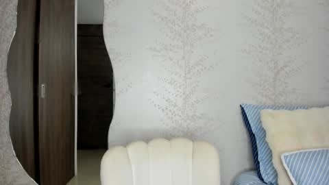 Snapshot of layla_vanegas chatting on 02.26.25 Layla Vanegas online show from 02.26.25