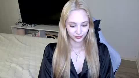 Snapshot of laylapretty001 chatting on 06.25.26 LaylaPretty001 online show from 06.25.26