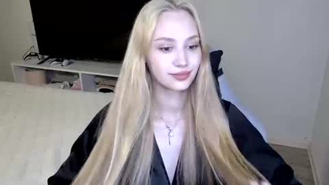 Snapshot of laylapretty001 chatting on 06.25.26 LaylaPretty001 online show from 06.25.26