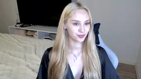 Snapshot of laylapretty001 chatting on 07.07.26 LaylaPretty001 online show from 07.07.26