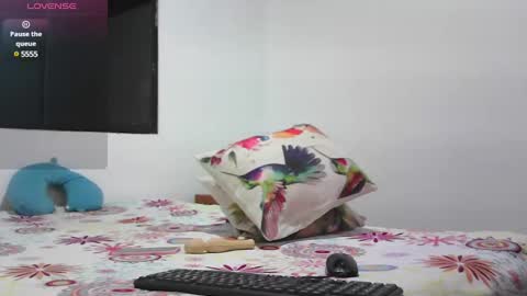 Snapshot of laylashani chatting on 03.10.25 laylashani online show from 03.10.25