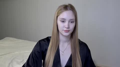 Laylla001 online show from 01.06.25