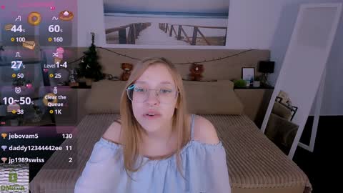 Snapshot of layriantavee chatting on 01.03.25 layriantavee online show from 01.03.25