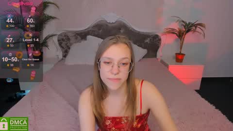 Snapshot of layriantavee chatting on 01.07.25 layriantavee online show from 01.07.25