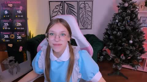 Snapshot of layriantavee chatting on 01.11.25 layriantavee online show from 01.11.25