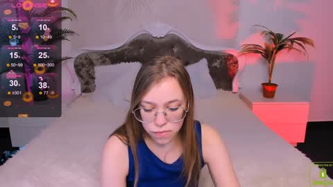 Snapshot of layriantavee chatting on 01.17.25 layriantavee online show from 01.17.25