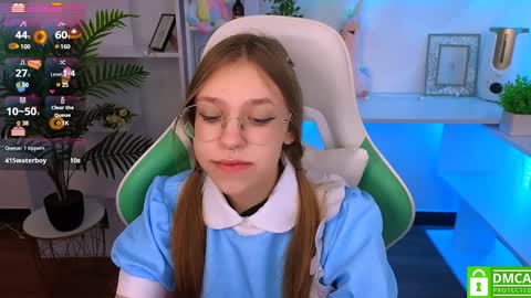 Snapshot of layriantavee chatting on 01.18.25 layriantavee online show from 01.18.25