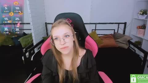 Snapshot of layriantavee chatting on 01.21.25 layriantavee online show from 01.21.25