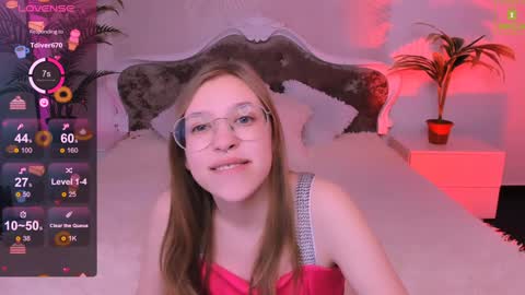 Snapshot of layriantavee chatting on 01.22.25 layriantavee online show from 01.22.25