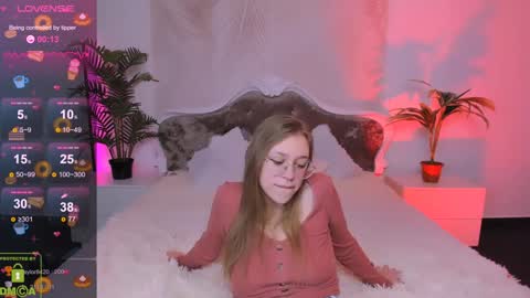 Snapshot of layriantavee chatting on 01.25.25 layriantavee online show from 01.25.25