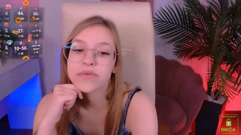 Snapshot of layriantavee chatting on 01.27.25 layriantavee online show from 01.27.25