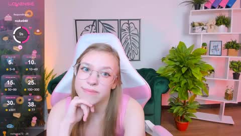 Snapshot of layriantavee chatting on 02.01.25 layriantavee online show from 02.01.25