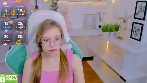 Snapshot of layriantavee chatting on 02.10.25 layriantavee online show from 02.10.25