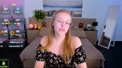 Snapshot of layriantavee chatting on 02.13.25 layriantavee online show from 02.13.25