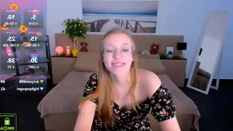 Snapshot of layriantavee chatting on 02.13.25 layriantavee online show from 02.13.25