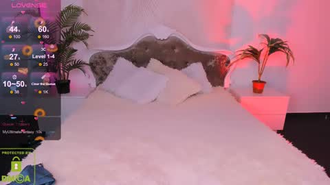 Snapshot of layriantavee chatting on 02.15.25 layriantavee online show from 02.15.25