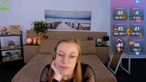 Snapshot of layriantavee chatting on 02.18.25 layriantavee online show from 02.18.25