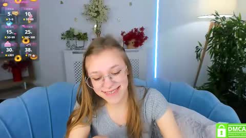 Snapshot of layriantavee chatting on 02.25.25 layriantavee online show from 02.25.25