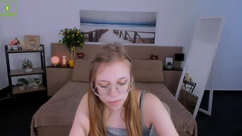 Snapshot of layriantavee chatting on 03.02.25 layriantavee online show from 03.02.25