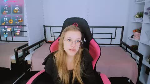 Snapshot of layriantavee chatting on 03.12.25 layriantavee online show from 03.12.25