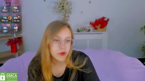 Snapshot of layriantavee chatting on 09.10.25 layriantavee online show from 09.10.25