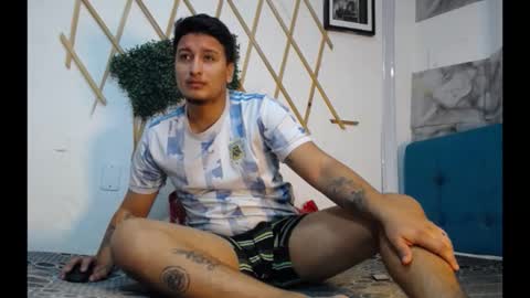 Snapshot of le_petit_princeb612 chatting on 11.01.25  andres  online show from 11.01.25