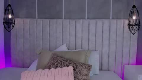    online show from 04.25.26